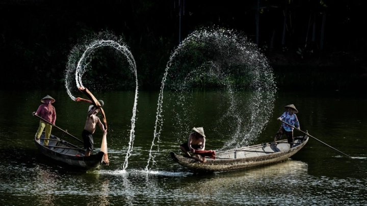 Hue Fishermen 2
