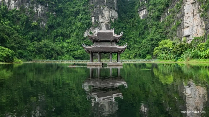 Trang An Temple