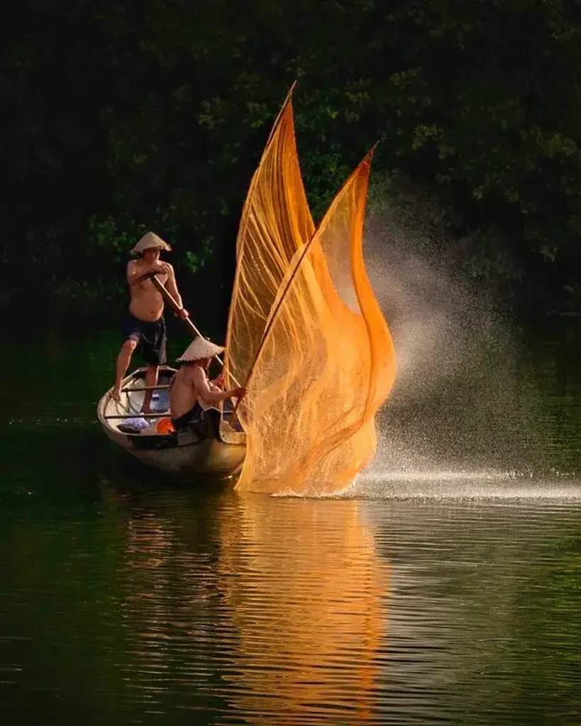 Fishermen In Hue Photo Tour 2