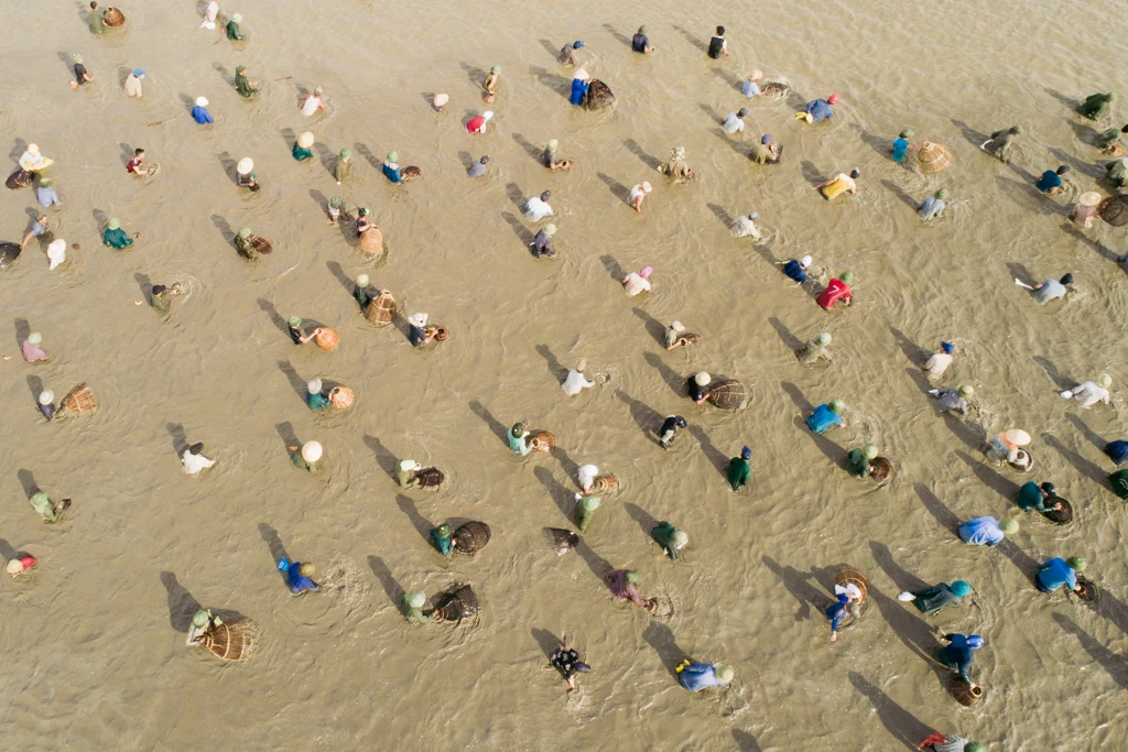 Vietnam’s Fishing Communities: Tradition & Climate Change (2026)