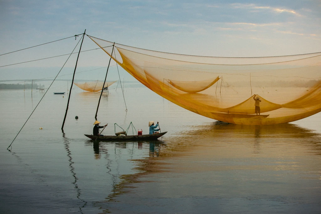 Beyond the Postcard: Creative Approaches to Photographing Vietnam
