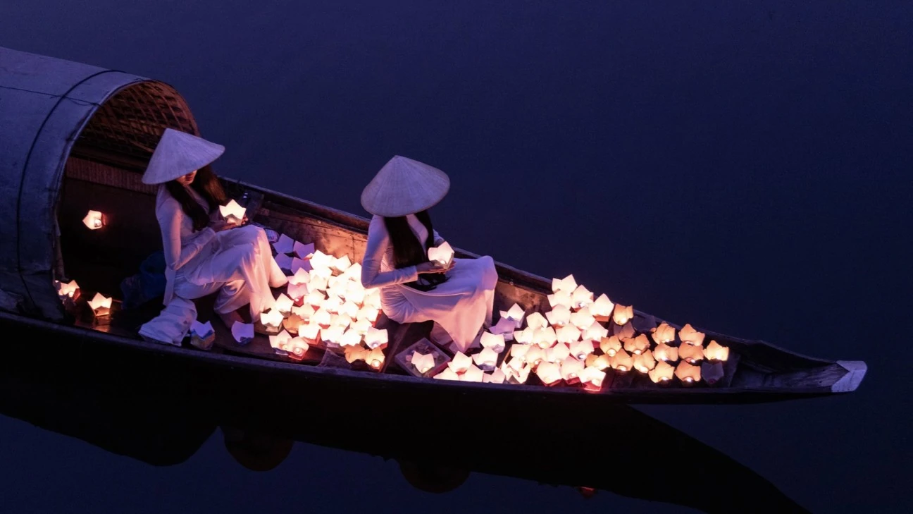 Floating flower lanterns